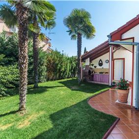 4 Bedroom Villa with Pool and Annex near Porec, Sleeps 8
